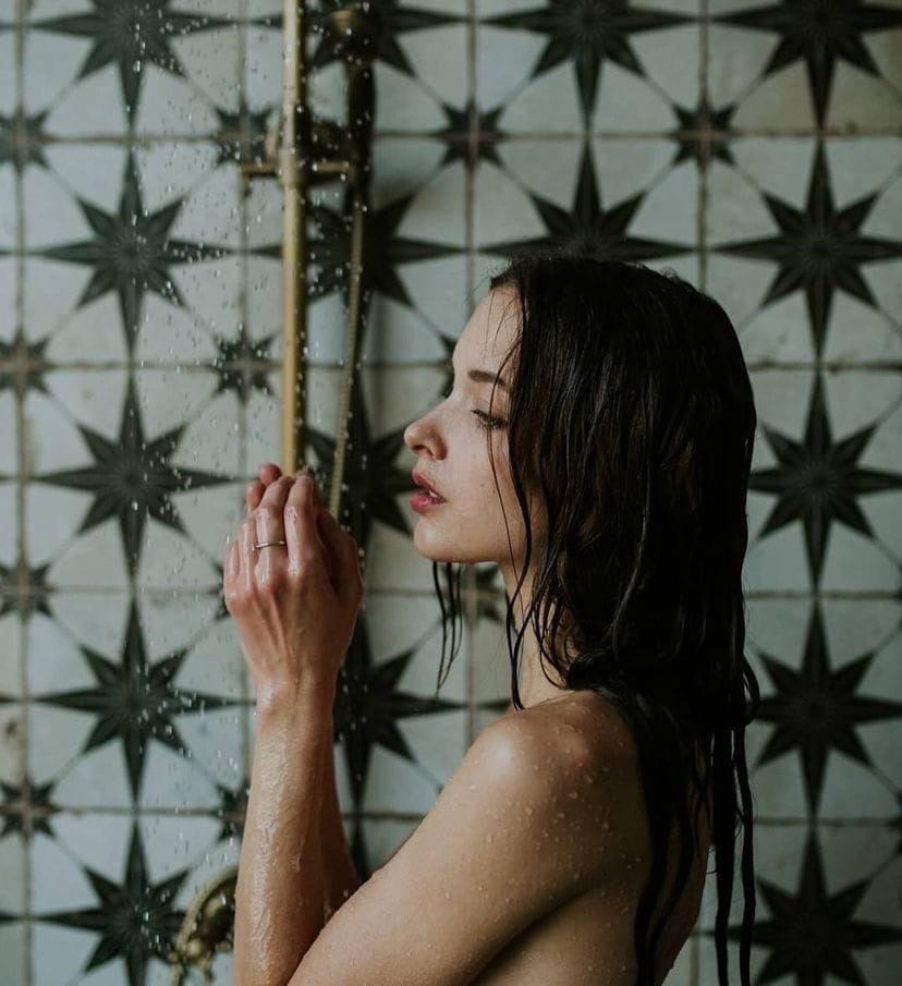 Лизетта привлекальеная девушка из Бердянска цена от 6000 руб