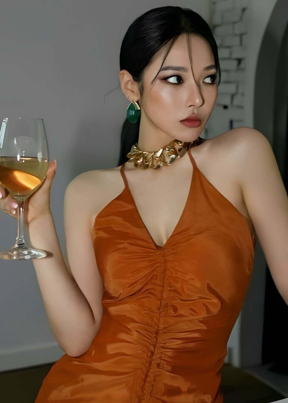 Шаха привлекальеная девушка из Бердянска цена от 10000 руб