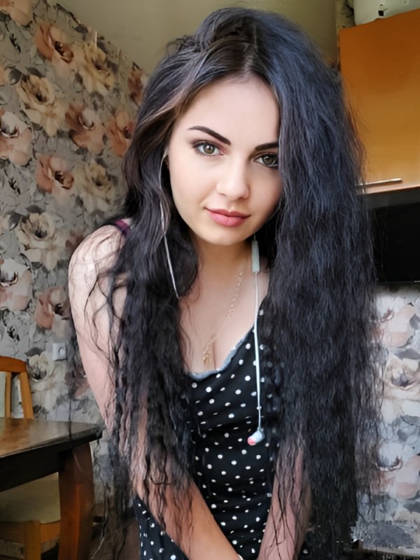 Агнесса привлекательная девушка из Бердянска цена от 1500 руб