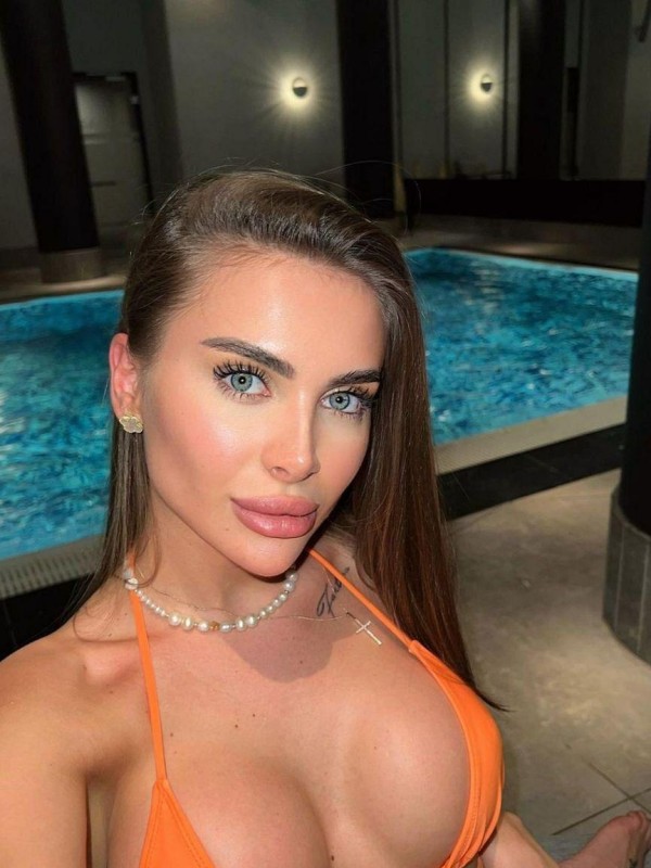 ЯНА привлекательная девушка из Бердянска цена от 5000 руб