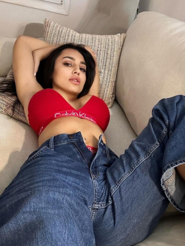 Лада привлекательная девушка из Бердянска цена от 4000 руб